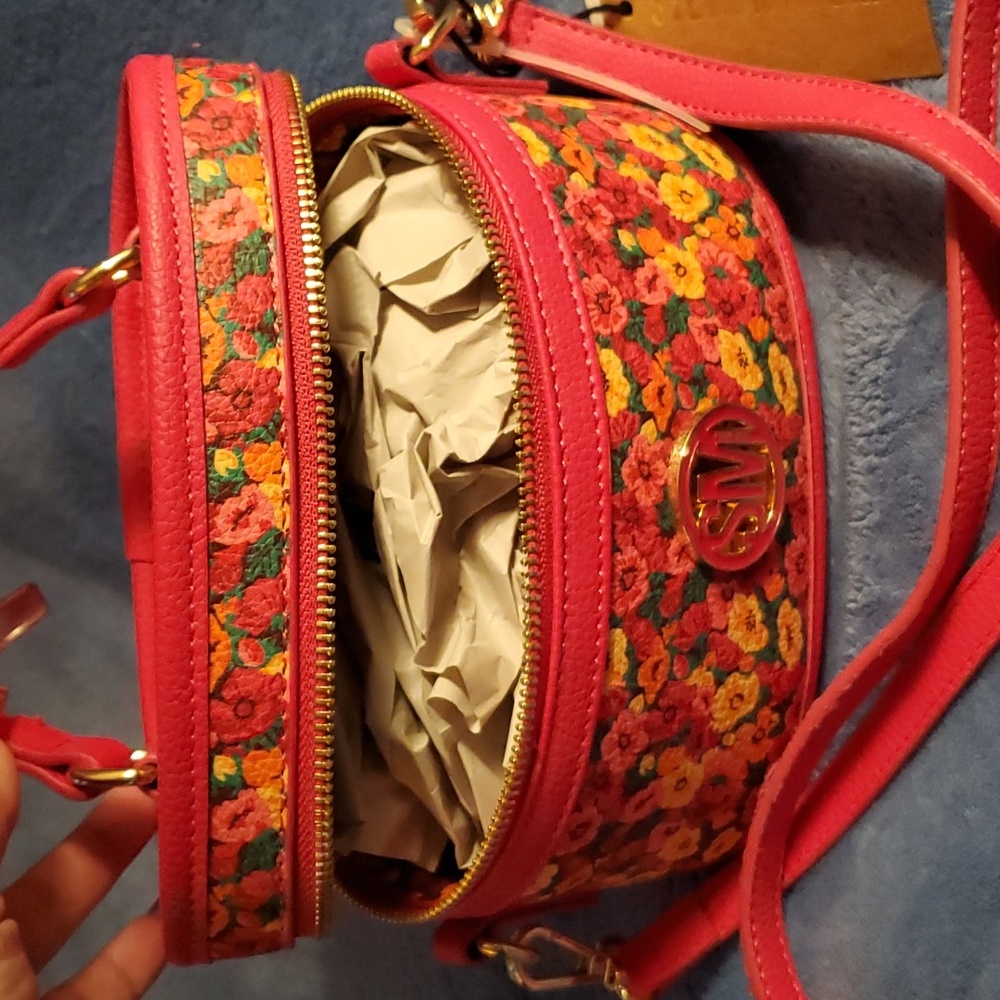 Purse - Picture 2 of 3
